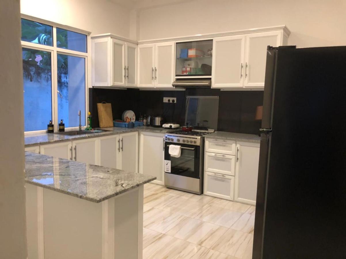 Vidushi Home Minuwangoda Buitenkant foto