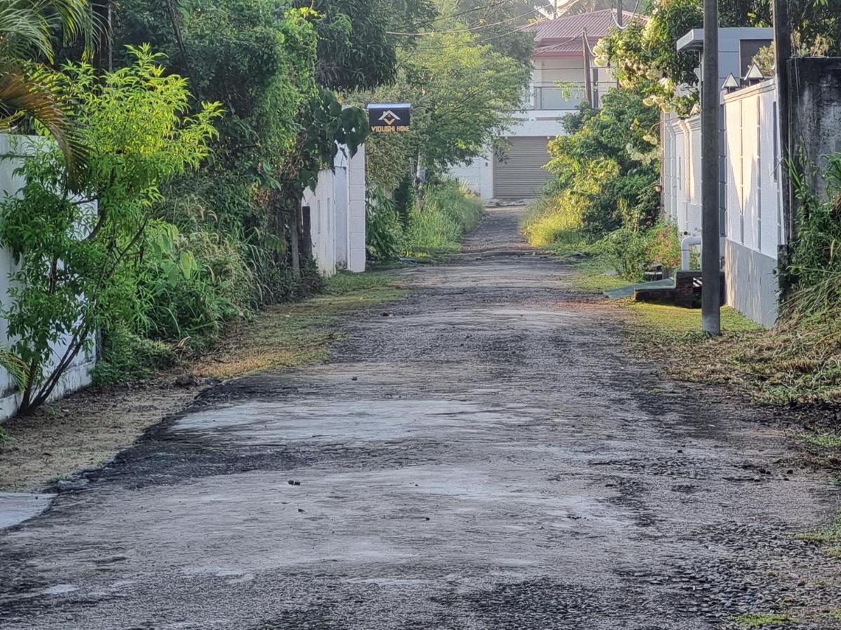 Vidushi Home Minuwangoda Buitenkant foto